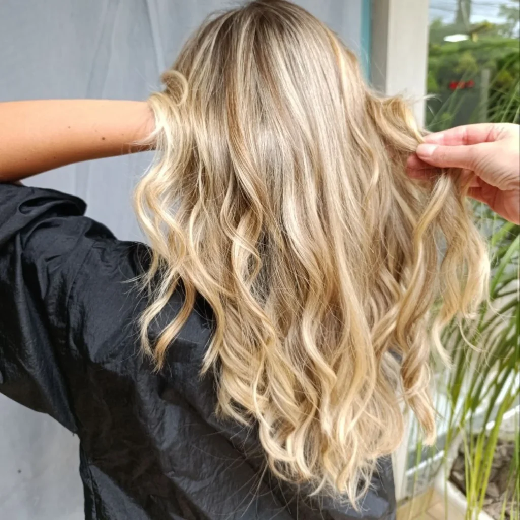 Coloração e mechas – Dannilo Cabeleireiro, Água Verde, Blumenau - SC – foto 10