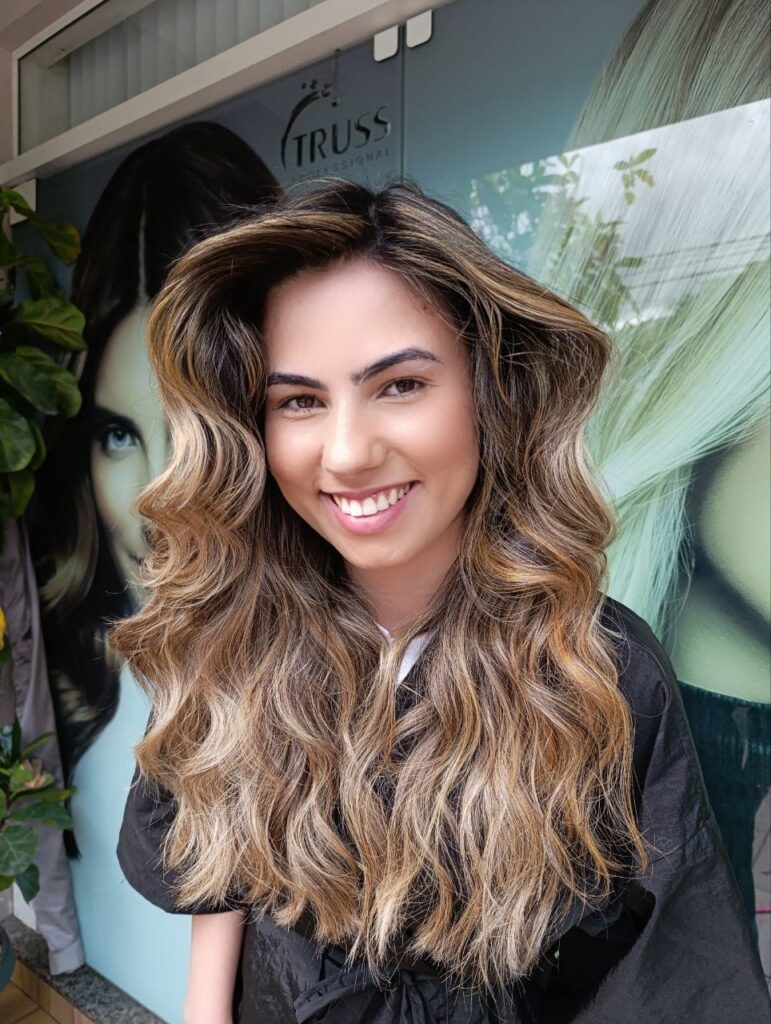 Coloração e mechas – Dannilo Cabeleireiro, Água Verde, Blumenau - SC – foto 20
