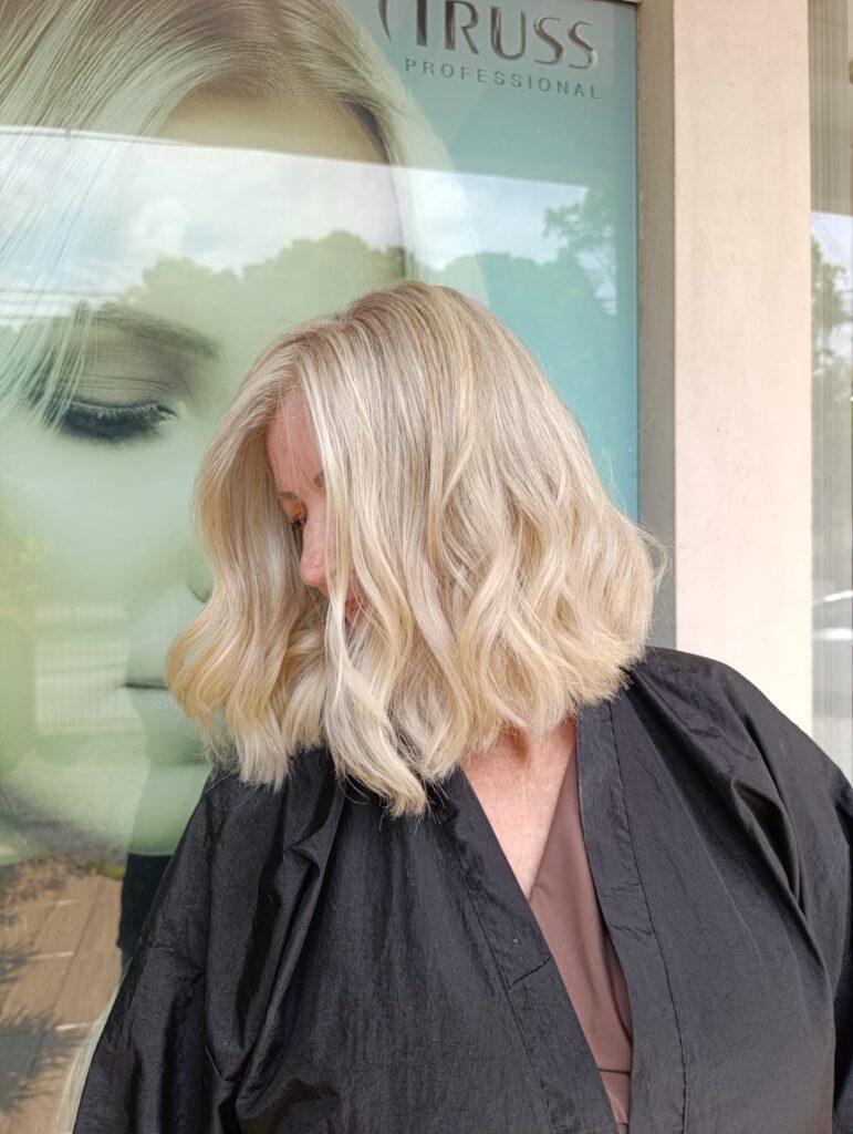 Coloração e mechas – Dannilo Cabeleireiro, Água Verde, Blumenau - SC – foto 27