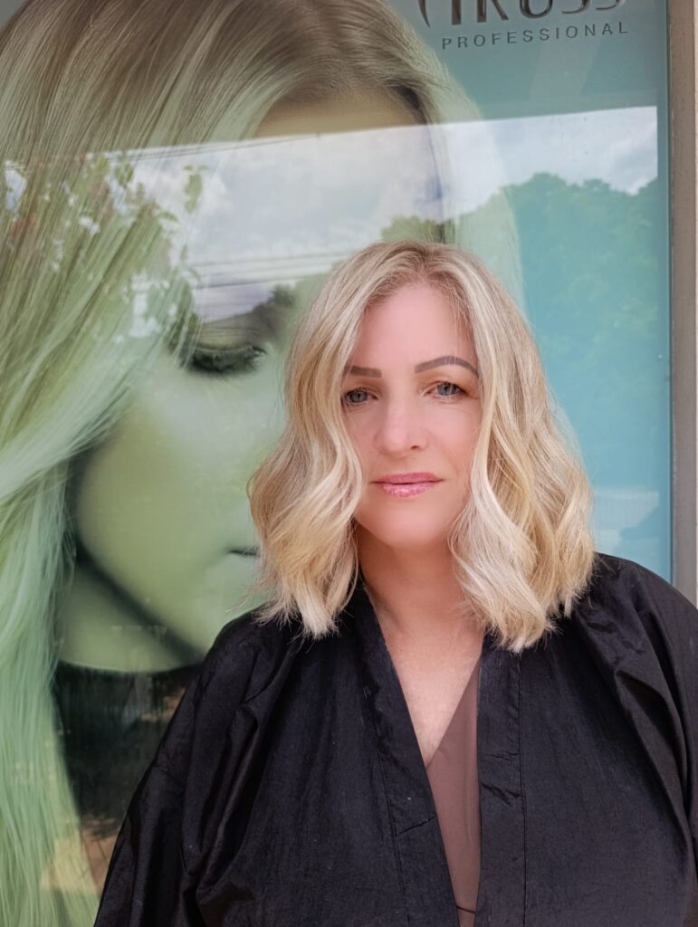 Coloração e mechas – Dannilo Cabeleireiro, Água Verde, Blumenau - SC – foto 19